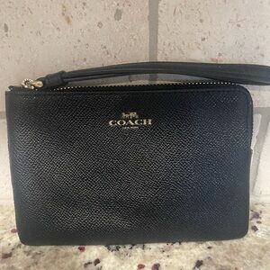 Coach Black Pebbled Wristlet‎ Wallet